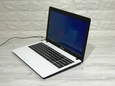 БВ Ноутбук Asus X552C 15.6 Pen 2117u 8 RAM 500 HDD NVIDIA GT 720M 1 ГБ