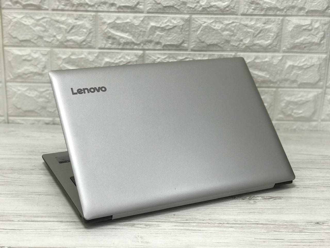 БВ Ноутбук Lenovo Ideapad 330-15IKB 15.6 Intel i5-7200U 8 RAM 256 SSD NVIDIA MX130 2 ГБ