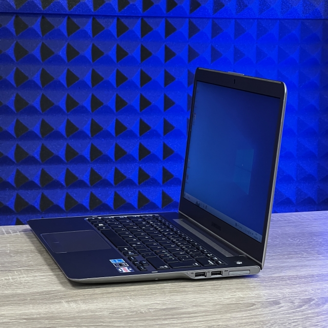 БВ Ноутбук Samsung NP535U3C 13.3" AMD Dual-Core A6-4455M 8 RAM 128 SSD AMD Radeon HD7500G