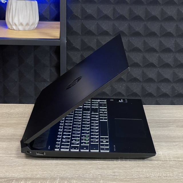 БВ Ноутбук HP Pavilion Gaming 15-EC1000S 15.6" FHD IPS AMD Ryzen 7 4800H 16 RAM 512 SSD NVIDIA GTX1650Ti 4 ГБ