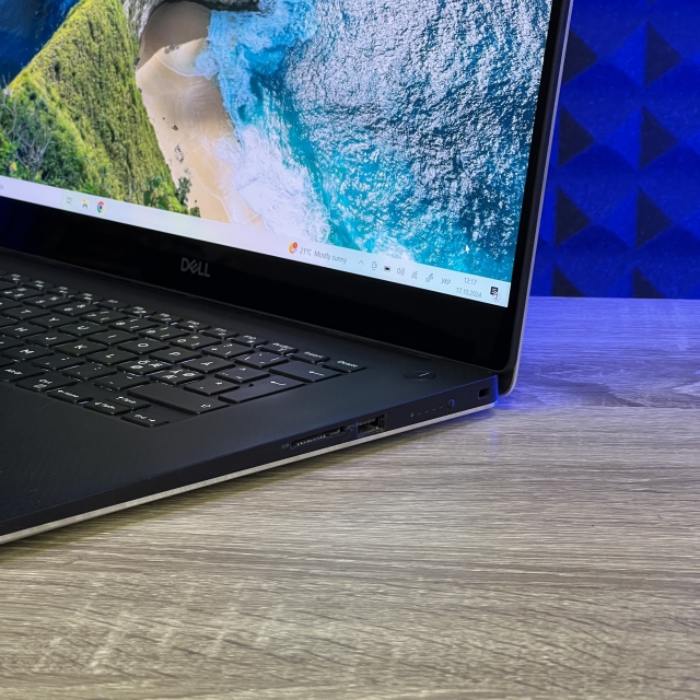БВ Ноутбук Dell Precision 5540 15.6" 4K TOUCH Intel i7-9850H 32 RAM 512 SSD NVIDIA QUADRO T1000 4 ГБ