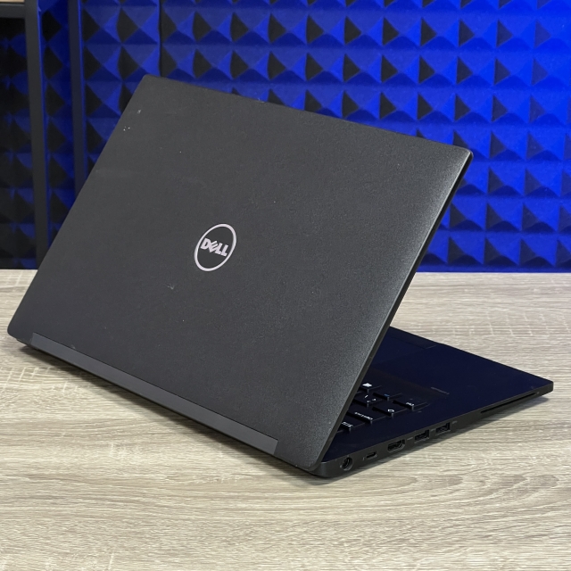 БВ Ноутбук Dell Latitude 7480 14" FHD IPS Intel i5-6300U 8 RAM 256 SSD Intel HD Graphics 520