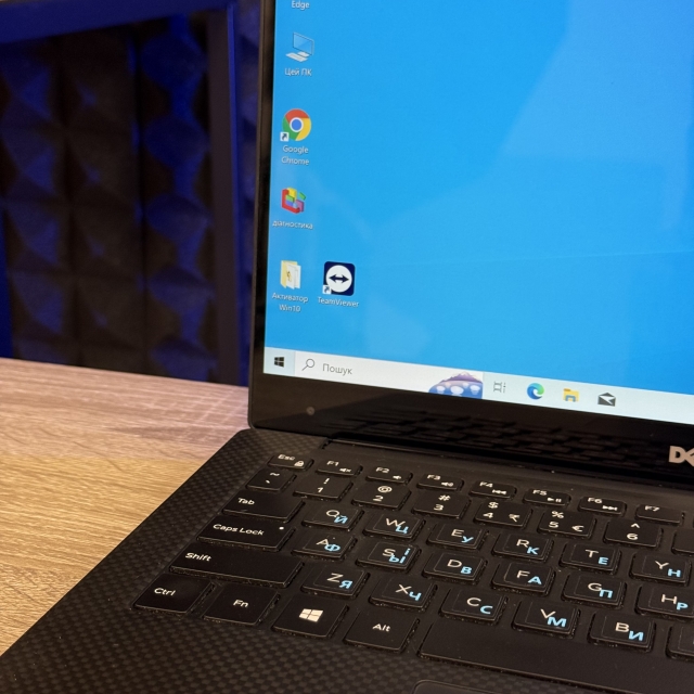 БВ Ноутбук Dell XPS P54G 13.3" TOUCH 3k IPS Intel i7-7500U 16 RAM 256 SSD Intel HD Graphics