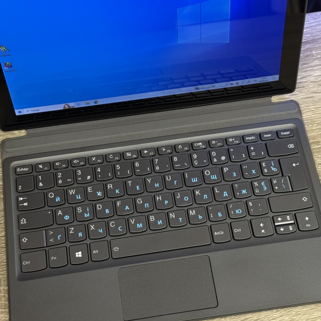 БВ Ноутбук-планшет Lenovo Miix 520-12IKB 12.2" FHD IPS TOUCH Intel i5-8250U 8 RAM 256 SSD Intel HD Graphics 520