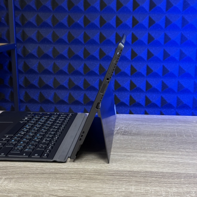 БВ Ноутбук-планшет Lenovo Miix 520-12IKB 12.2" FHD IPS TOUCH Intel i5-8250U 8 RAM 256 SSD Intel HD Graphics 520