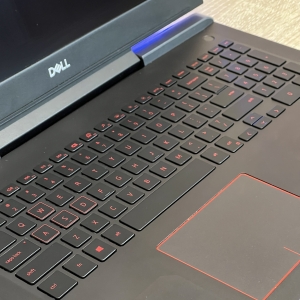 Ноутбук Dell 7577 15.6" FHD IPS Intel i7-7700HQ 16 RAM 512 SSD  NVIDIA GeForce GTX 1060 Max-Q 6 ГБ БВ