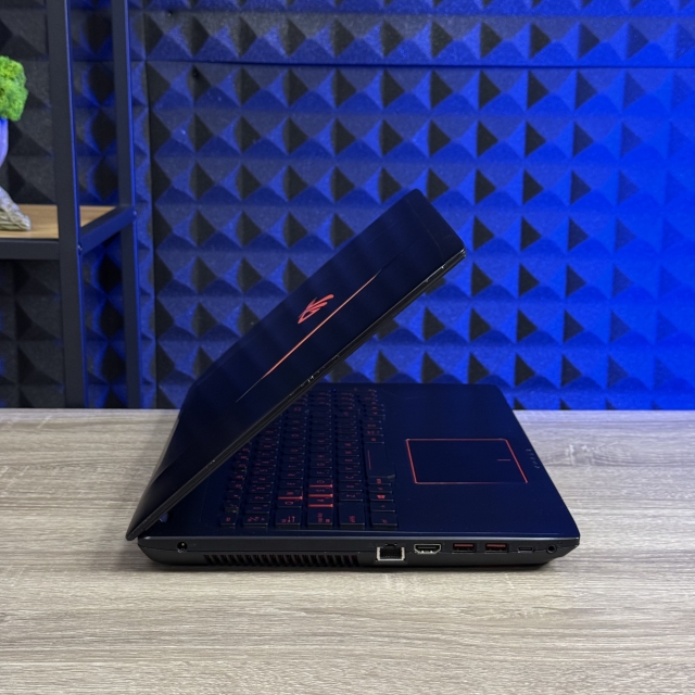 БВ Ноутбук Asus ROG GL553 15.6 FHD Intel i7-7700HQ 16 RAM 256 SSD NVIDIA GTX 1050  4 ГБ