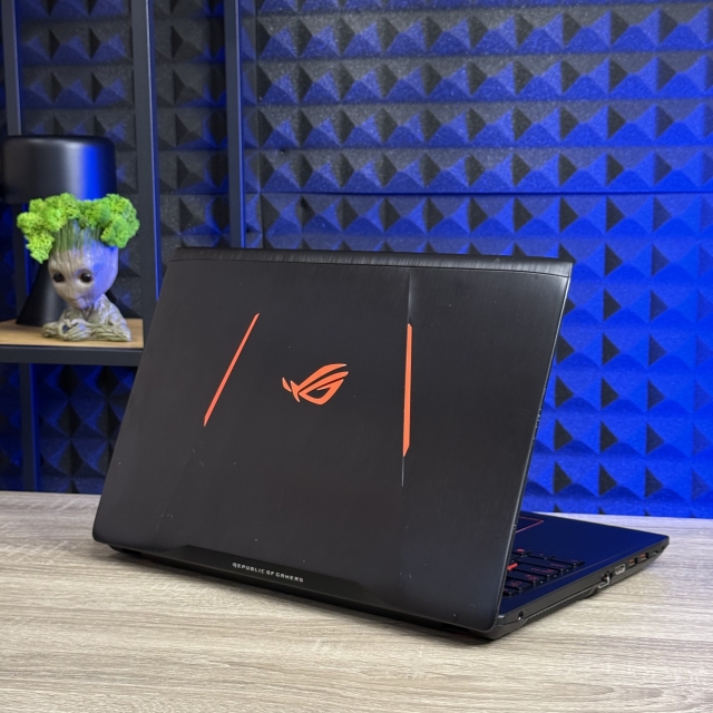 БВ Ноутбук Asus ROG GL553 15.6 FHD Intel i7-7700HQ 16 RAM 256 SSD NVIDIA GTX 1050  4 ГБ