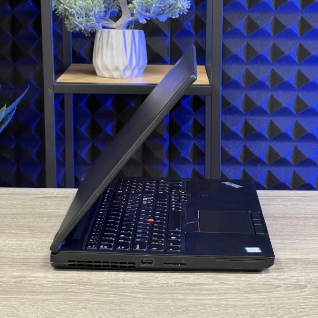 БВ Ноутбук Lenovo ThinkPad P52 15.6" FHD IPS i7-8750H 16 RAM 512 SSD NVIDIA QUADRO P1000 4  ГБ