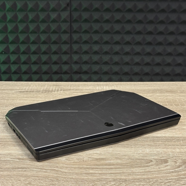 БВ Ноутбук Dell Alienware 13 FHD IPS 16 RAM 256 SSD Intel Core i7-5500U NVIDIA GTX 960M 2 ГБ