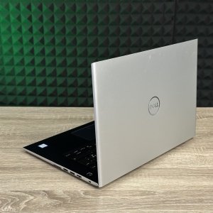 БВ Ноутбук Dell Vostro P88G 14  FHD IPS Intel i5-8250U 8 RAM 240 SSD Intel UHD Graphics 620