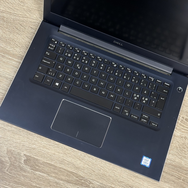 БВ Ноутбук Dell Vostro P88G 14  FHD IPS Intel i5-8250U 8 RAM 240 SSD Intel UHD Graphics 620