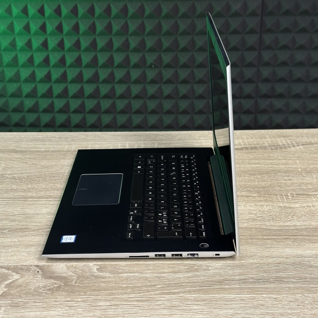 БВ Ноутбук Dell Vostro P88G 14  FHD IPS Intel i5-8250U 8 RAM 240 SSD Intel UHD Graphics 620