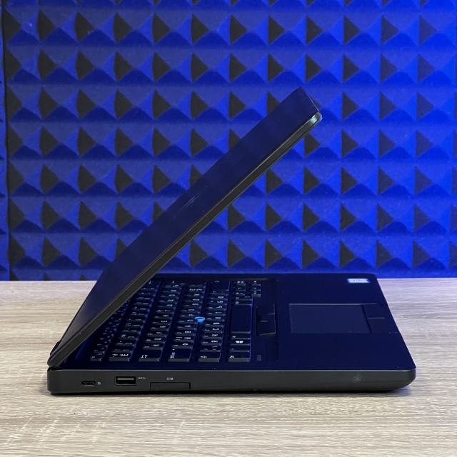 БВ Ноутбук Dell Latitude 5480 14" HD Intel i5-7200U 8 RAM 256 SSD Intel HD Graphics 520