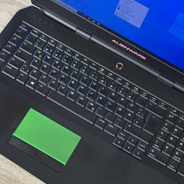 БВ Ноутбук Dell Alienware 17 R2 17.3 FHD IPS Intel Core i7-4710HQ 8 RAM 480 SSD NVIDIA GEFORCE GTX 970M 3 ГБ