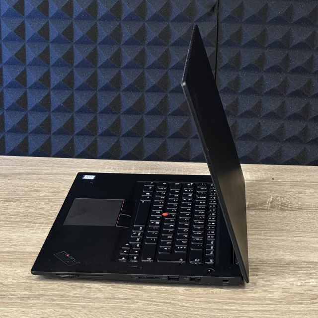 БВ Ноутбук Lenovo Thinkpad X1 Extreme 15.6 4K IPS Intel Core i7-8750H 16 RAM 512 SSD NVIDIA GEFORCE GTX 1050Ti 4 ГБ