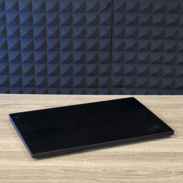 БВ Ноутбук Lenovo Thinkpad X1 Extreme 15.6 4K IPS Intel Core i7-8750H 16 RAM 512 SSD NVIDIA GEFORCE GTX 1050Ti 4 ГБ