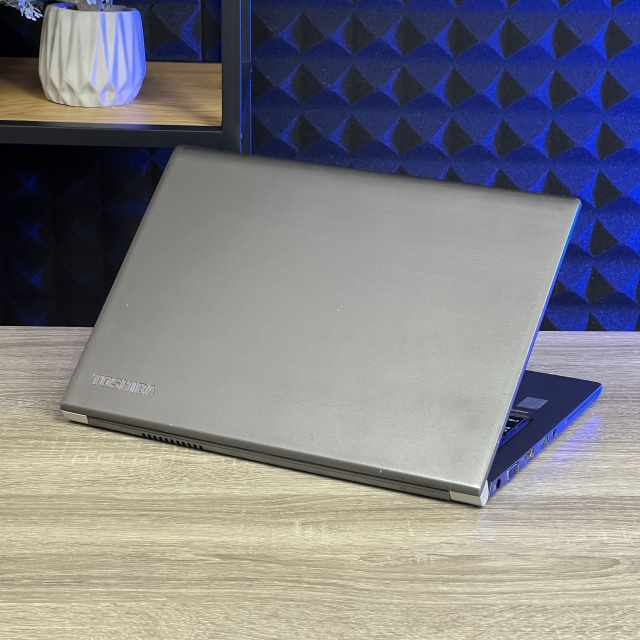 БВ Ноутбук Toshiba portage Z30 13,3 HD i5-6200U 8 RAM 256 SSD
