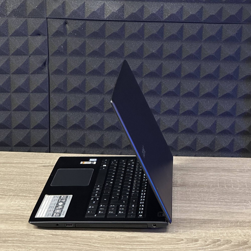 БВ Ноутбук Acer Aspire E5-576 15.6 FHD i7-7500U 8 RAM 240 SSD Intel HD Graphics 620