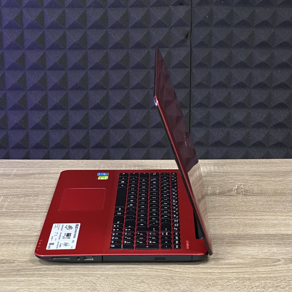 БВ Ноутбук Asus F555L 15.6 Intel Core i3-4030U 8 RAM 1000 HDD NVIDIA GT 820M 2 ГБ