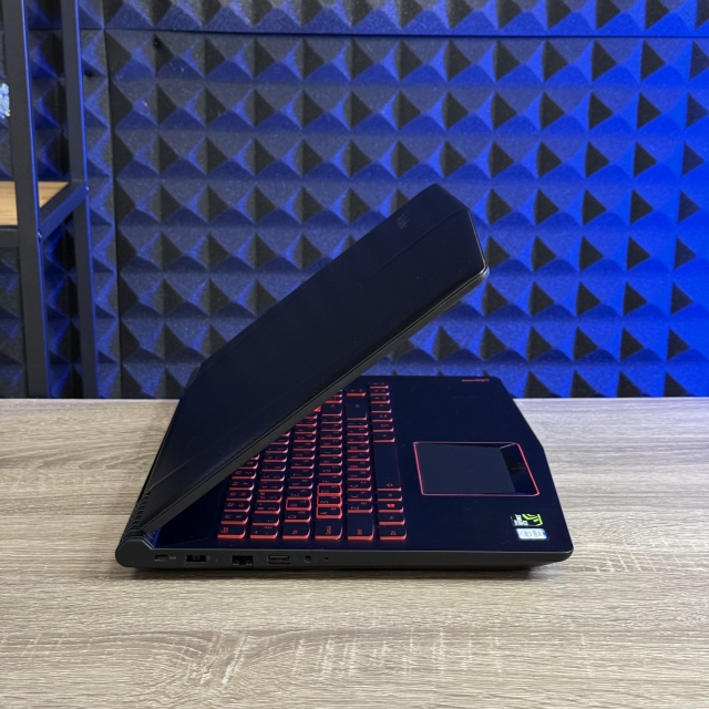 БВ Ноутбук Lenovo Legion Y520 15.6" FHD IPS Intel Core i5-7300HQ 16 RAM 256 SSD 500 HDD NVIDIA GeForce GTX 1050 4 ГБ