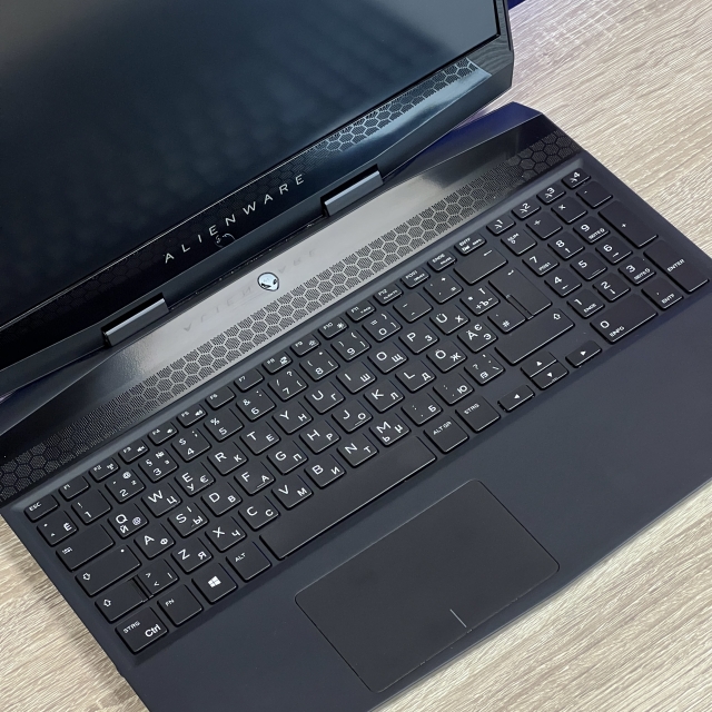 БВ Ноутбук Dell Alienware M15 P79F 15.6" IPS FHD 144 Hz Intel i7-9750H 16 RAM 512 SSD NVIDIA GTX 1660 TI 6 ГБ