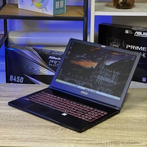 Ноутбук MSI GS63 VR Stealth Pro 15.6 FHD IPS I7-7700HQ 16 RAM 512 SSD NVIDIA GEFORCE GTX 1060 6 ГБ БВ