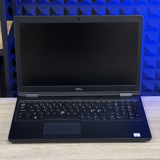 БВ Ноутбук Dell Latitude 5590 15.6" FHD IPS Intel i5-8250U 8 RAM 256 SSD Intel UHD Graphics 620