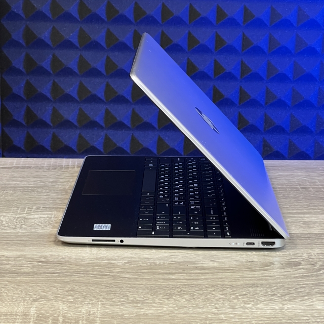 Ноутбук HP 15 15.6" Intel i5-1035G1 8 RAM 256 SSD NVMe Intel UHD Graphics БВ