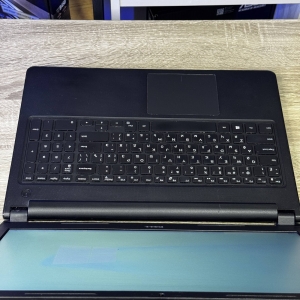 Ноутбук Dell Vostro 3568 15.6" HD Intel Core i5-7200U 8 RAM 250 SSD Intel HD Graphics 620 БВ