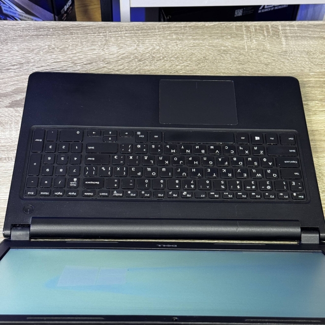 Ноутбук Dell Vostro 3568 15.6" HD Intel Core i5-7200U 8 RAM 250 SSD Intel HD Graphics 620 БВ