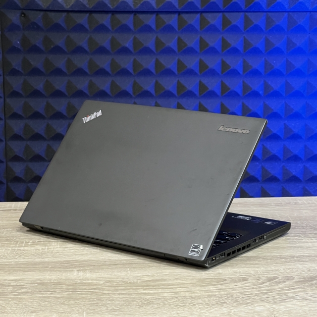 Ноутбук Lenovo ThinkPad T440S 14" HD Intel i5-4300U 8 RAM 128 SSD Intel HD Graphics 4400 БВ