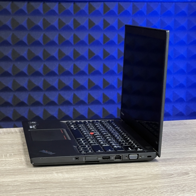 Ноутбук Lenovo ThinkPad T440S 14" HD Intel i5-4300U 8 RAM 128 SSD Intel HD Graphics 4400 БВ