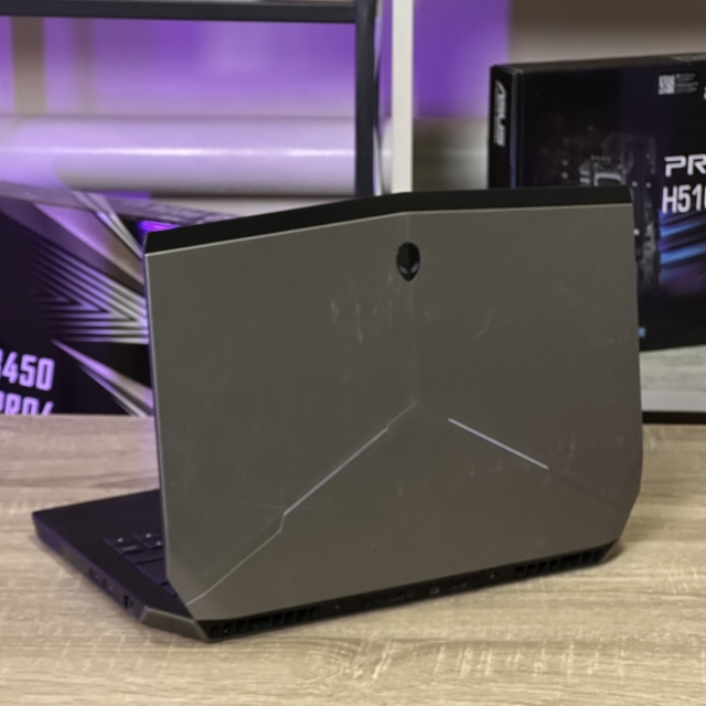 Ноутбук Dell Alienware 13 13.3" 4K Touch Core i5-5200U 16 RAM 256 SSD GeForce GTX 960M 2 ГБ БВ