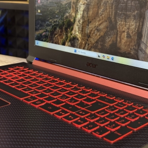 Ноутбук Acer Nitro 5 15.6" FHD IPS Intel Core i7-8750H 16 RAM 256 SSD 750 HDD NVIDIA GEFORCE GTX 1060 6 ГБ БВ