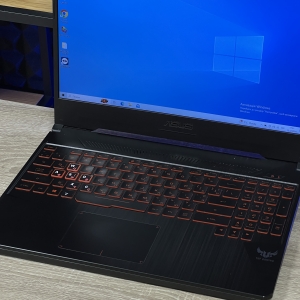 Ноутбук Asus TUF Gaming FX505DY 15.6" FHD IPS  Ryzen 5 3550H 16 RAM 256 SSD  NVIDIA GeForce GTX 1050 3 ГБ БВ