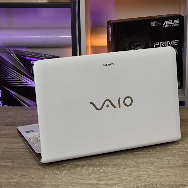 Ноутбук Sony VAIO SVE151J11V 15.6" HD Core i3-3110M 8 RAM 500 HDD Intel HD Graphics 4000 БВ
