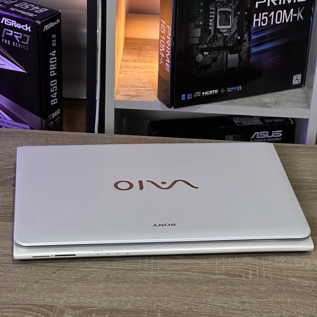 Ноутбук Sony VAIO SVE151J11V 15.6" HD Core i3-3110M 8 RAM 500 HDD Intel HD Graphics 4000 БВ