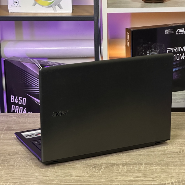 Ноутбук Acer Aspire E5-575 15.6" Core i3-6100U 6 RAM 240 SSD Intel HD Graphics 520 БВ