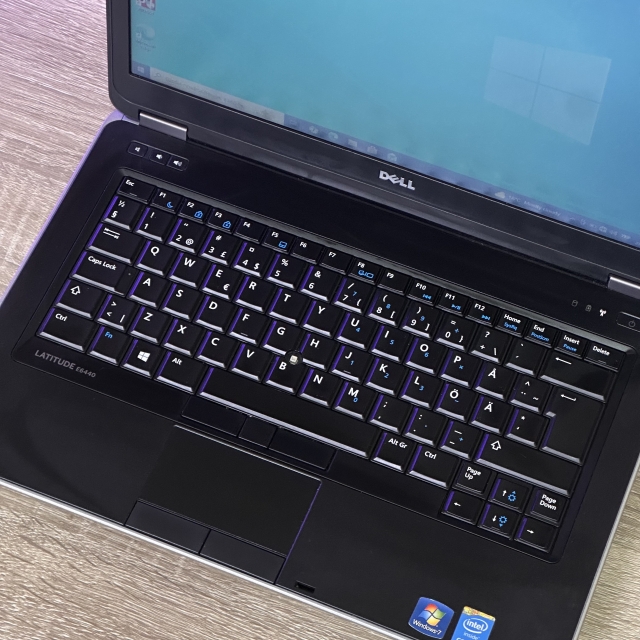 Ноутбук Dell Latitude E6440 14" HD Intel Core i5-4200M 8 RAM 120 SSD AMD Radeon R5 M330 2 ГБ БВ