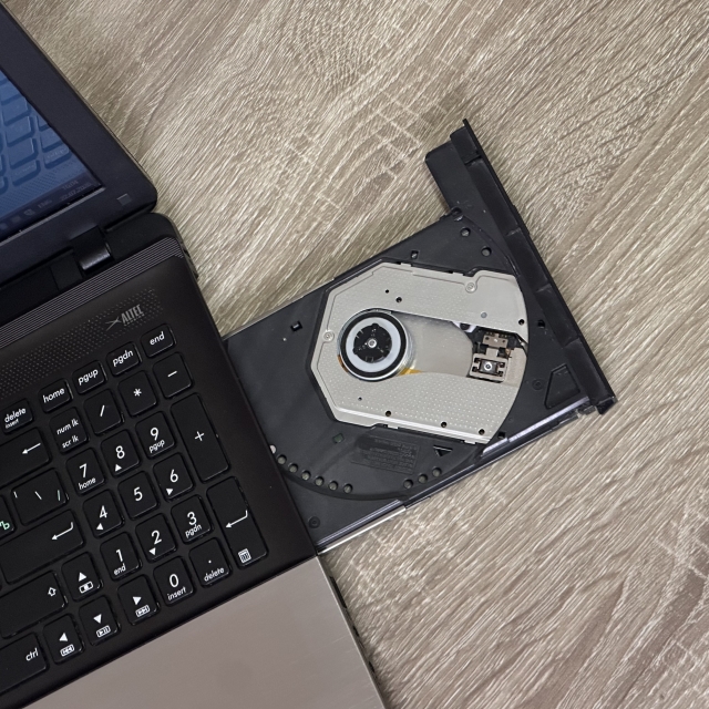 Ноутбук Asus K55V 15.6 Intel  i3-3120M 8 RAM 240 SSD NVIDIA GT 610M 2 ГБ БВ