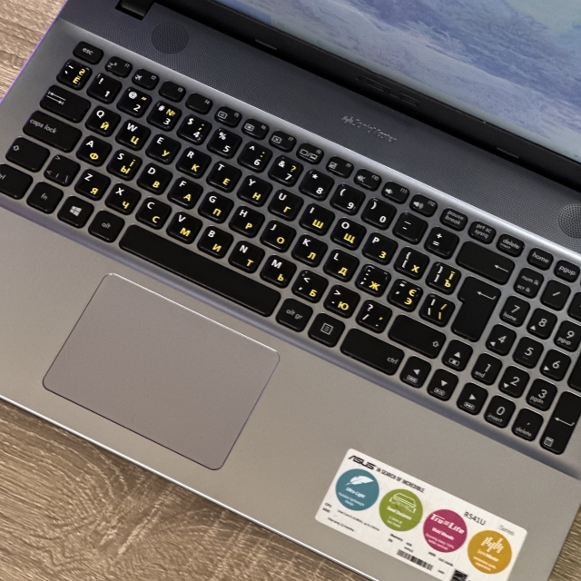 Ноутбук ASUS R541U 15.6" Core i5-6198DU 8 RAM 256 SSD Intel HD Graphics 510 БВ