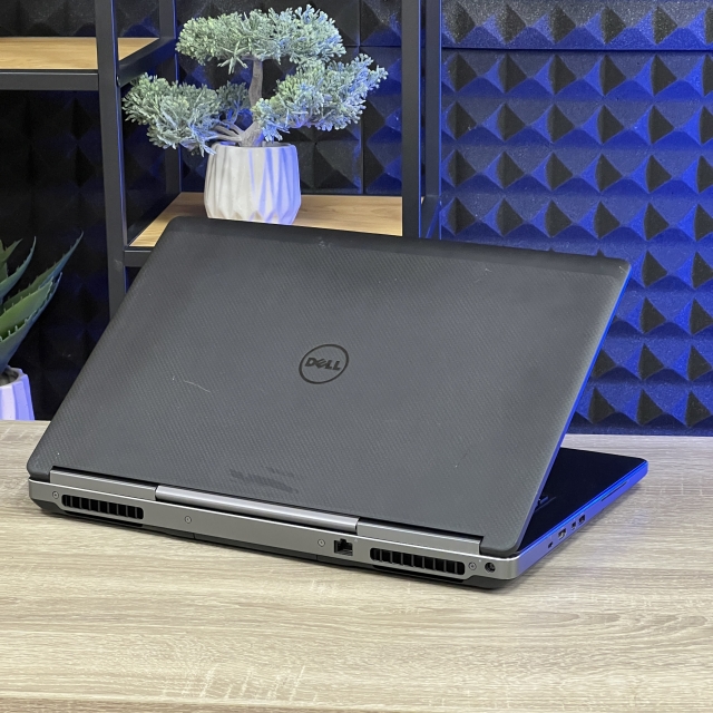 Ноутбук Dell Precision 7710 17.3" FHD IPS Intel i7-6820HQ 16 RAM 256 SSD NVIDIA QUADRO M4000M 4 ГБ БВ