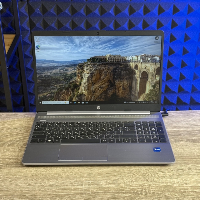 Ноутбук HP 250 G8 15.6" FHD Core i5-1035G1 8 RAM 256 SSD Intel UHD Graphics БВ