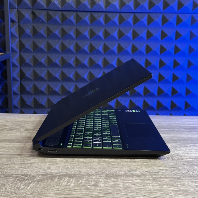 Ноутбук HP Pavilion Laptop Gaming 15 15.6" FHD IPS AMD Ryzen 5 3550H 16 RAM 512 SSD NVIDIA GeForce GTX 1650 4 ГБ БВ