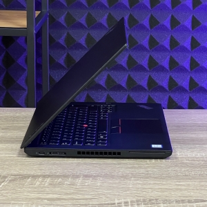 Ноутбук Lenovo ThinkPad T480 14" FHD IPS Intel i5-8250U 8 RAM 256 SSD Intel UHD Graphics 620 БВ