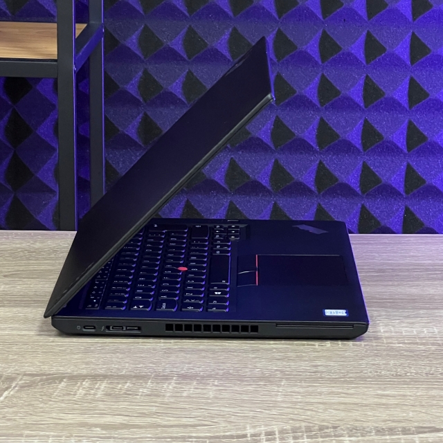 Ноутбук Lenovo ThinkPad T480 14" FHD IPS Intel i5-8250U 8 RAM 256 SSD Intel UHD Graphics 620 БВ