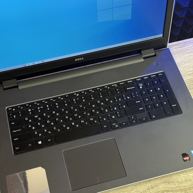 Ноутбук Dell Inspiron 5759 17.3" FHD Core i5-6200U 8 RAM 240 SSD Radeon R5 M335 4 ГБ  БВ