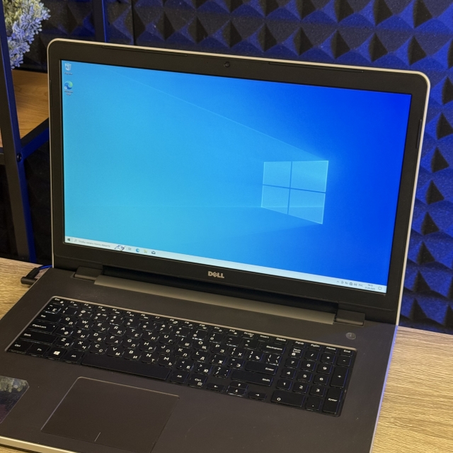 Ноутбук Dell Inspiron 5759 17.3" FHD Core i5-6200U 8 RAM 240 SSD Radeon R5 M335 4 ГБ  БВ