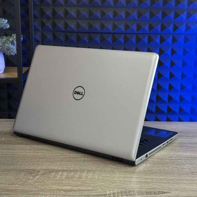 Ноутбук Dell Inspiron 5759 17.3" FHD Core i5-6200U 8 RAM 240 SSD Radeon R5 M335 4 ГБ  БВ